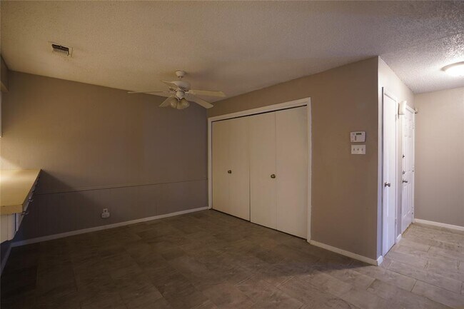 Building Photo - 720 Billie Ruth Ln