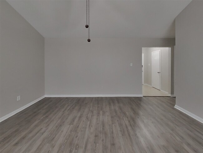 Foto del edificio - 23110 Newgate Dr