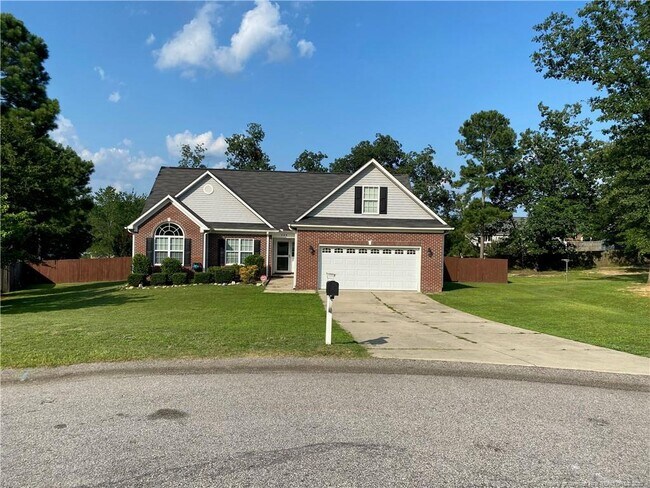 Foto del edificio - 208 Cross Creek Dr