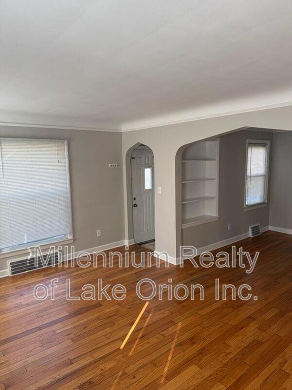 Foto del edificio - 2800 Ellwood Ave