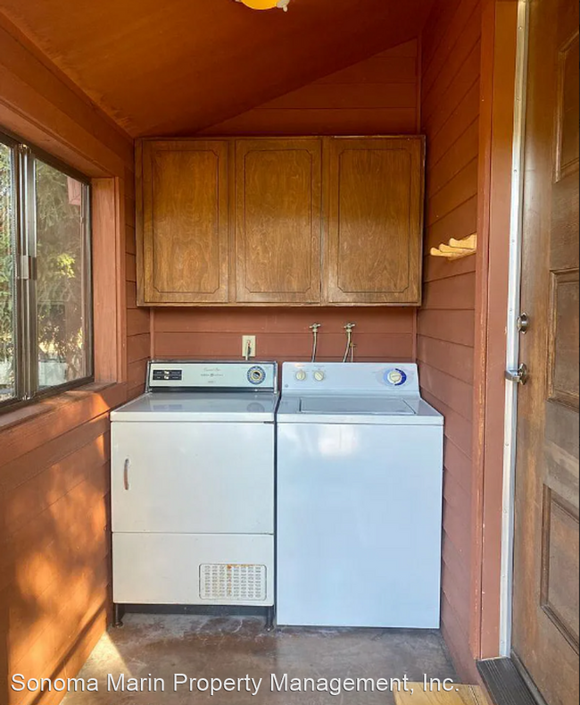 Building Photo - 1 br, 1 bath House - 4448 Roblar Rd