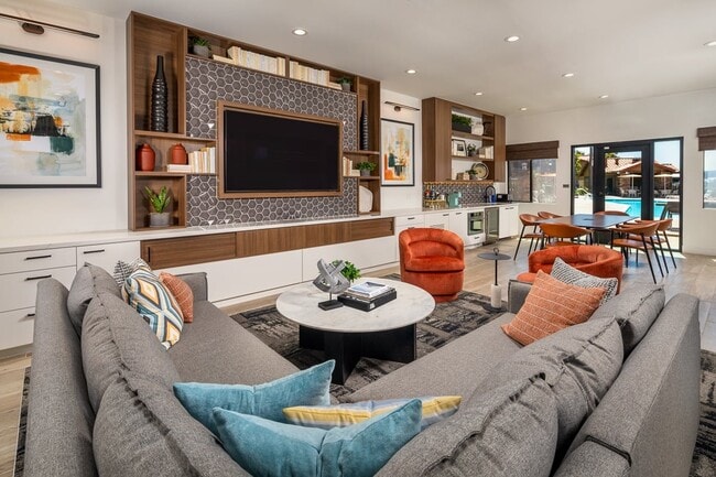 Building Photo - Bella Terra