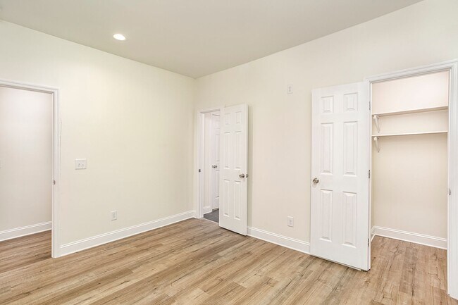 Building Photo - Renovated Bungalow in East Durham!