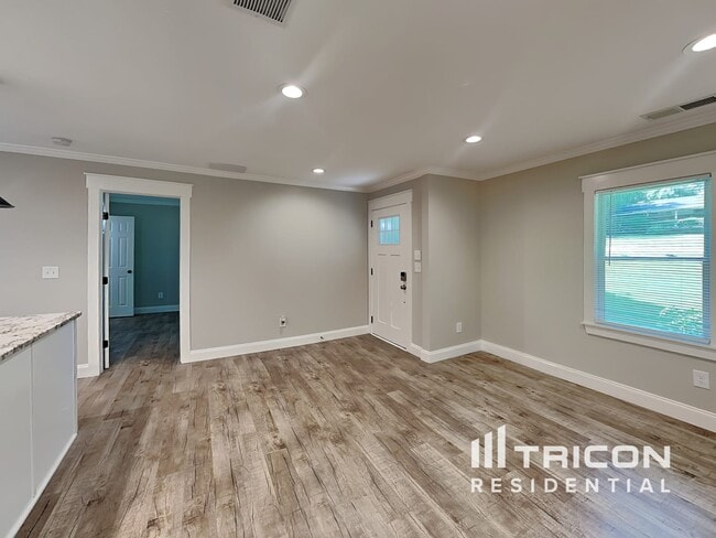 Building Photo - 2077 Sandtown Rd SW