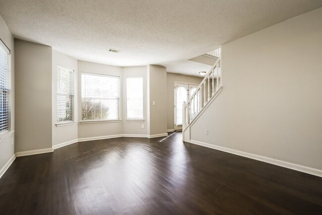 Building Photo - 1043 Field View Dr