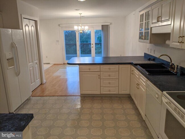 Foto del edificio - 2508 Fairway Dr