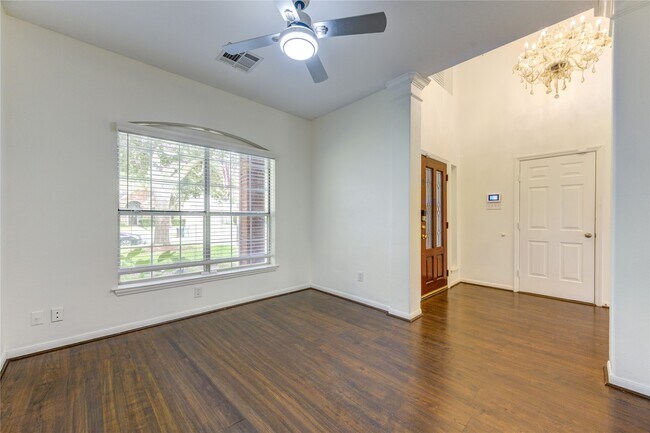 Building Photo - 1215 Whisper Trace Ct