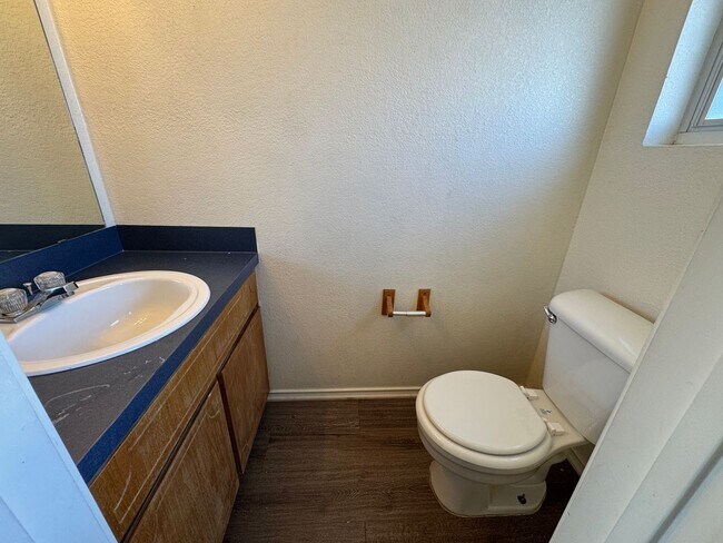 Foto del edificio - 1707 Kylie Cir