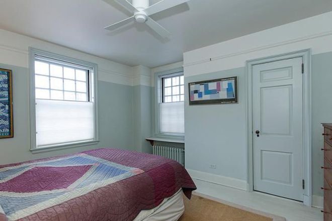 Primary Photo - 25 Palmer Sq W