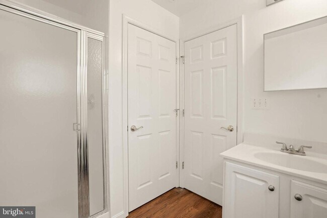 Building Photo - 108 Moore Dr