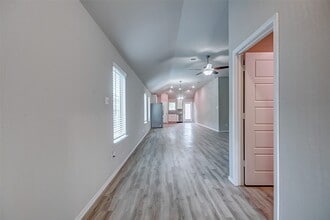 Building Photo - 6930 Scarlet Sagebrush St