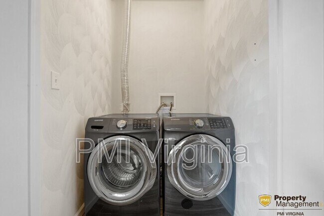 Foto del edificio - 4865 Norvella Ave