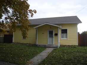 Building Photo - 903 Locust St