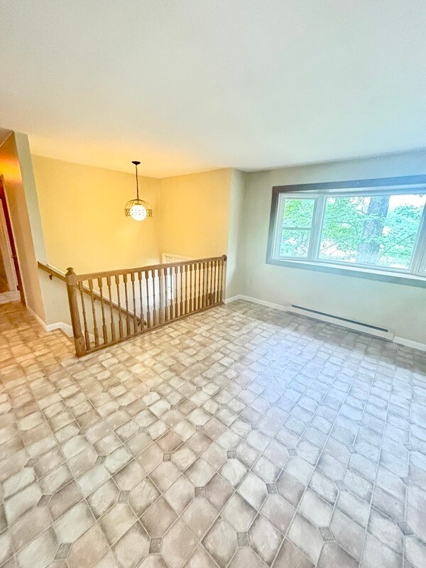 Foto del edificio - 616 Springville Rd