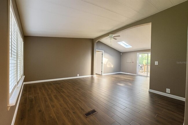 Building Photo - 2531 Byron St