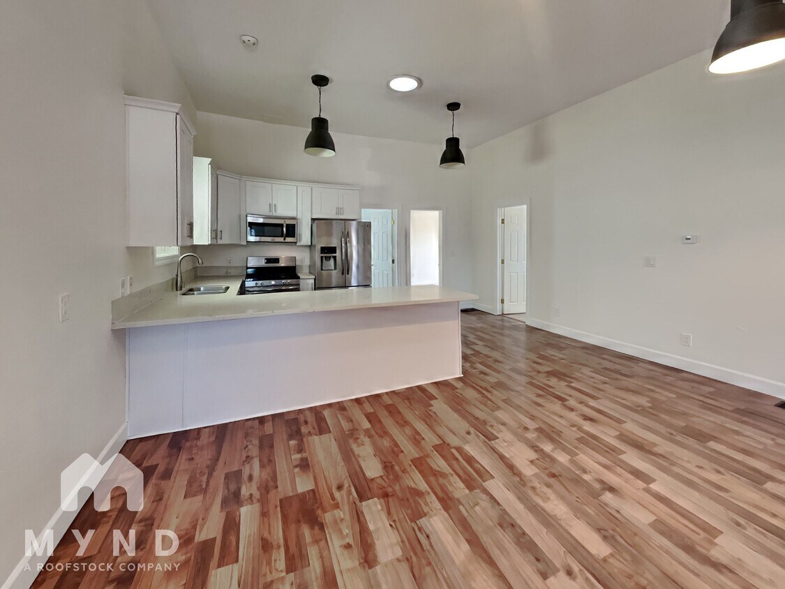 Foto principal - 1064 30th St