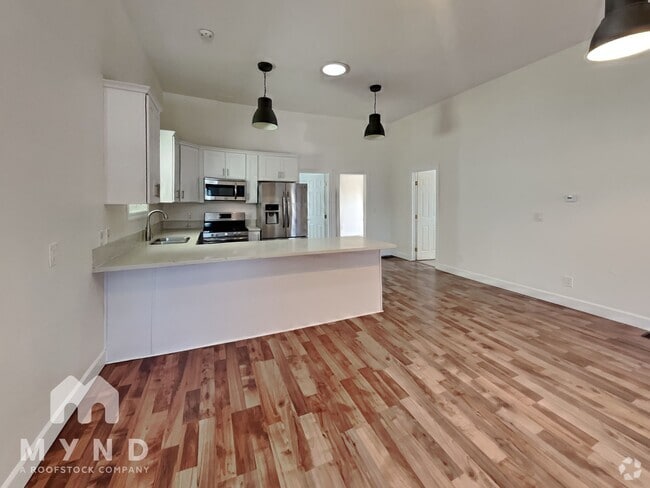 Building Photo - 1064 30th St