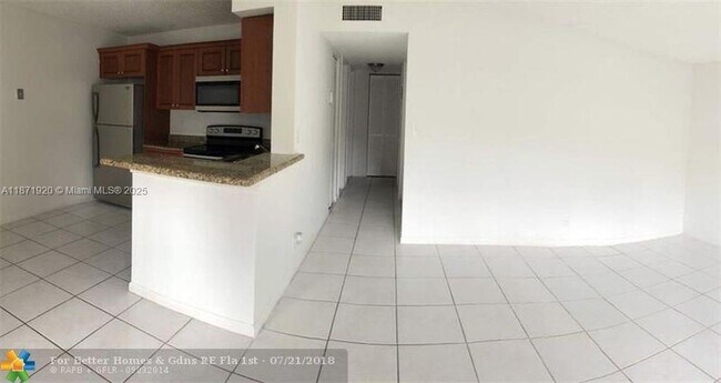 Foto del edificio - 11449 NW 42nd St