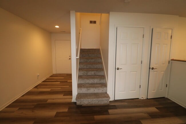 Building Photo - 2407 Deerfield Blvd