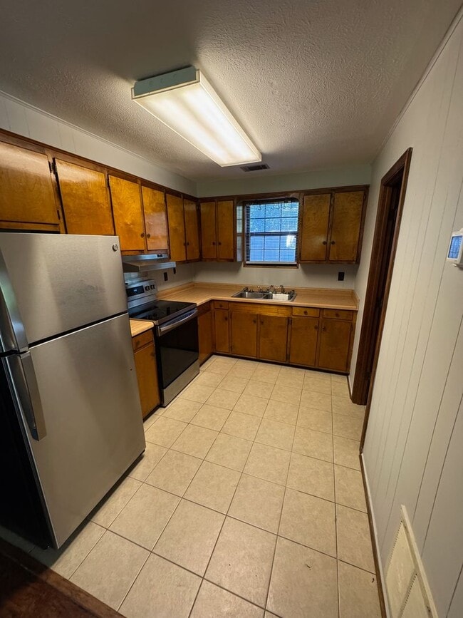 Building Photo - Cozy Cottage right outside of North Augusta