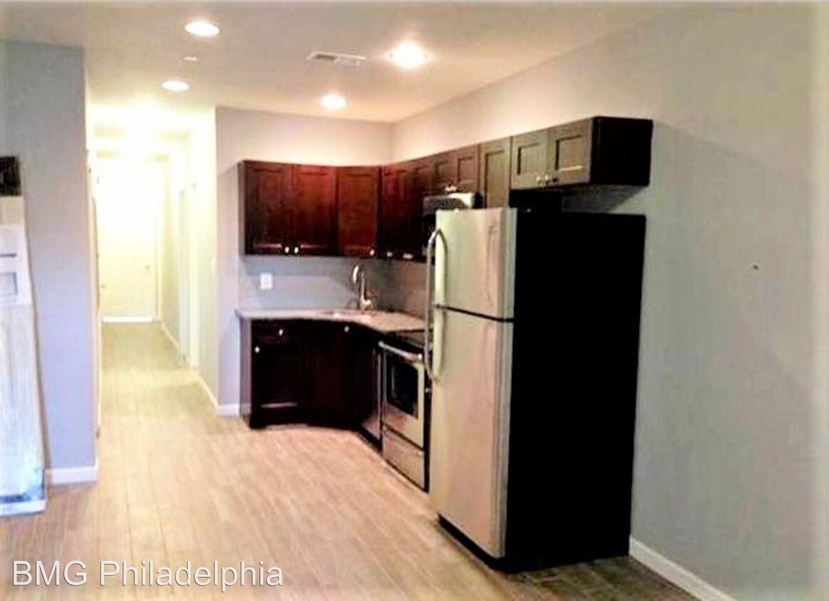 Foto principal - 2331 N Park Ave