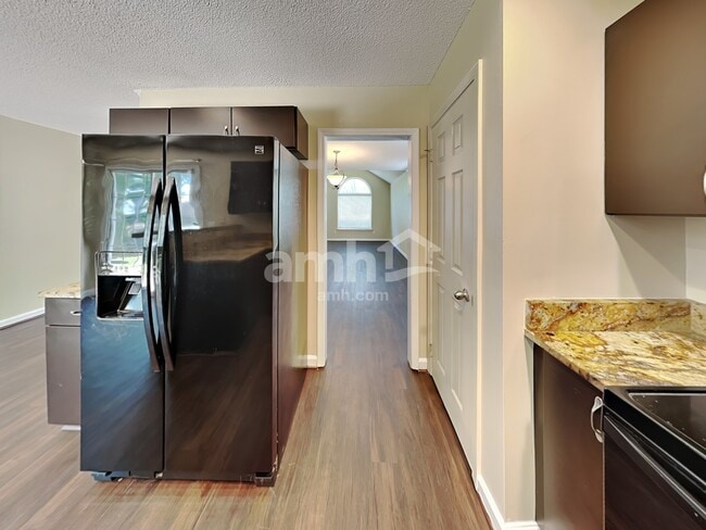 Foto del edificio - 209 Kindlewood Dr