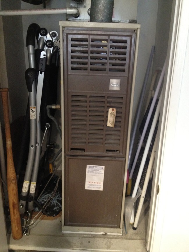 Central heating and air conditioning unit - 1613 W 81st St