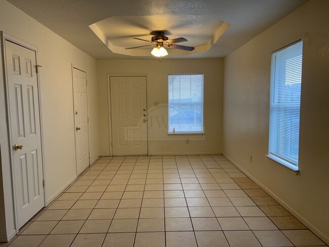 Foto del edificio - 5305 Morning Glen Ln