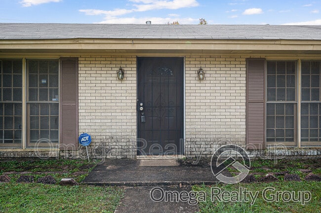Building Photo - 3540 Carriage Pl