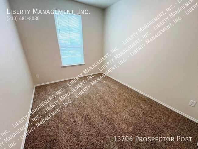 Foto del edificio - 13706 Prospector Post