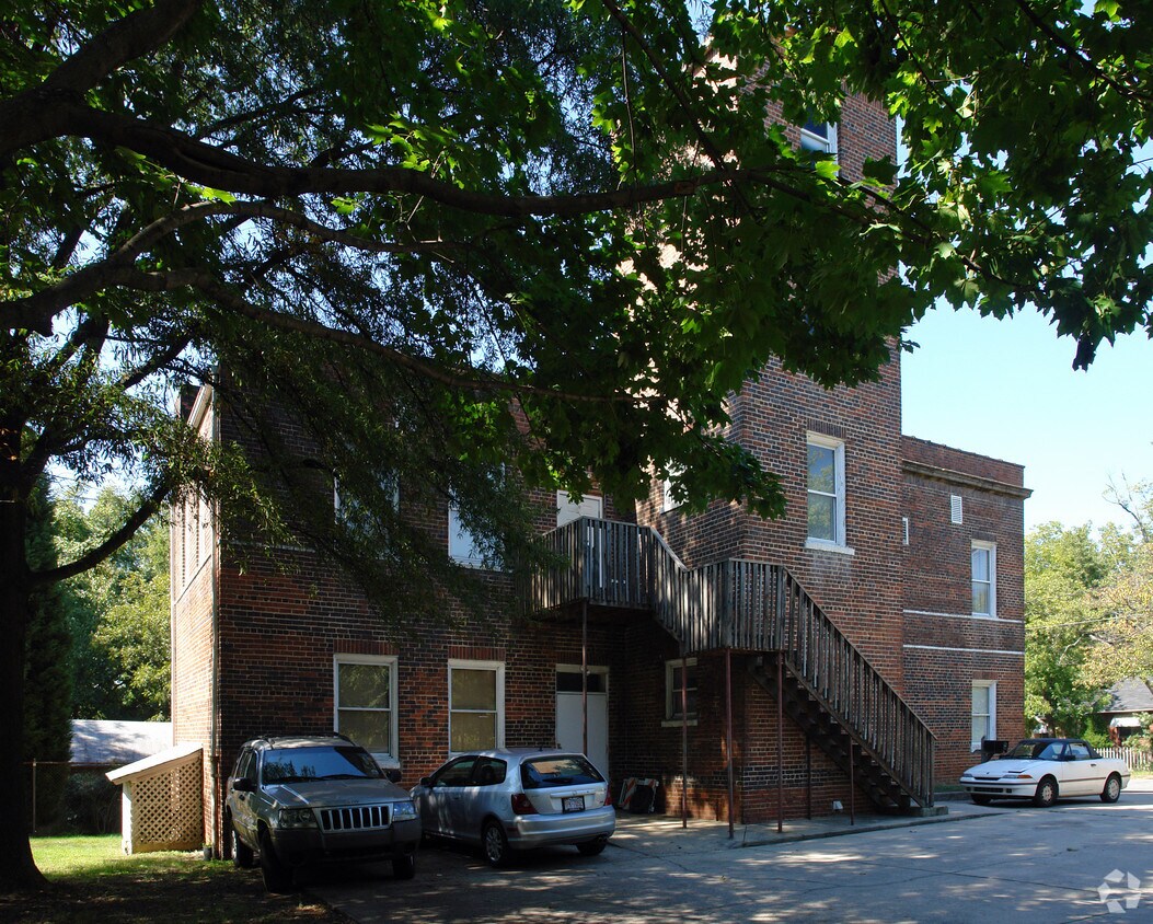 Primary Photo - 450 Devonshire St