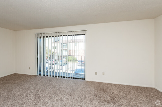 Studio, 1BA - 540 SF - Indian Ridge Apartments