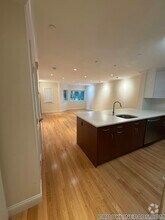 Building Photo - 1443 Beacon St