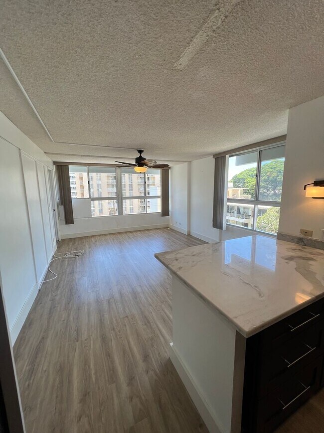 Building Photo - A/C. Two Parking Stalls. Swimming Pool. Pet Friendly. (RRLLC)