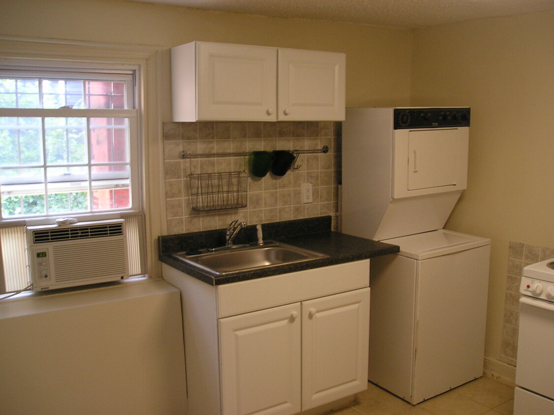 Primary Photo - 1218 Pine St