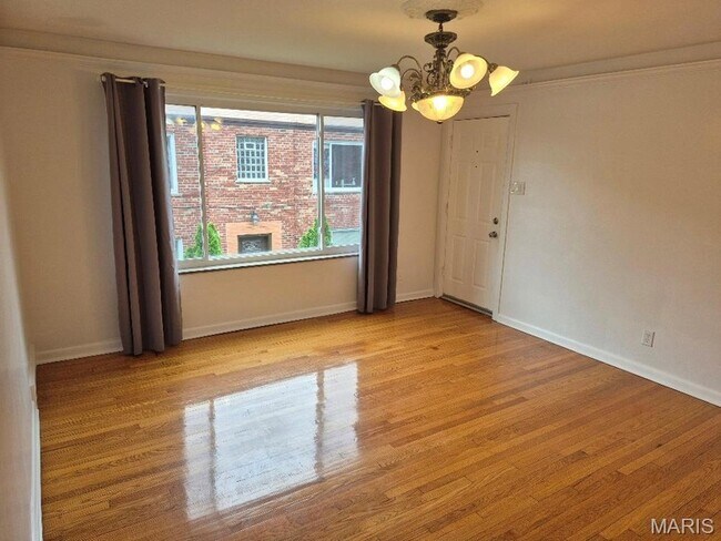 Building Photo - 3947 Jamieson Ave