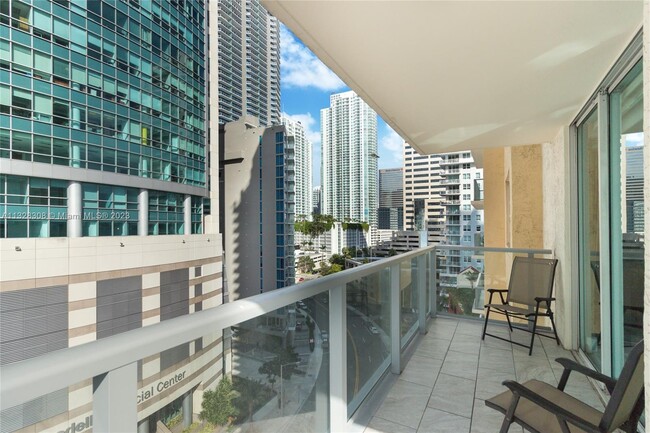 Foto del edificio - 1155 Brickell Bay Dr