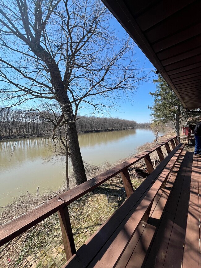 Foto del edificio - 2645 S River Rd