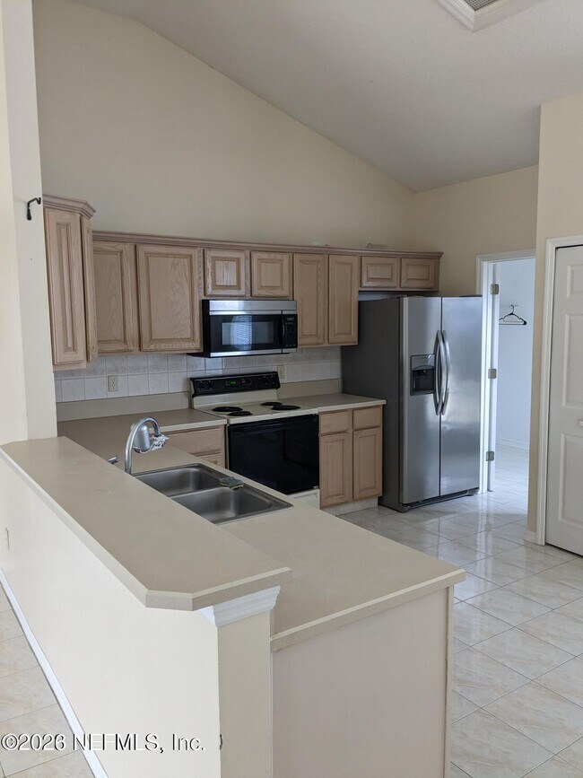 Foto del edificio - 14090 W Waverly Falls Ln