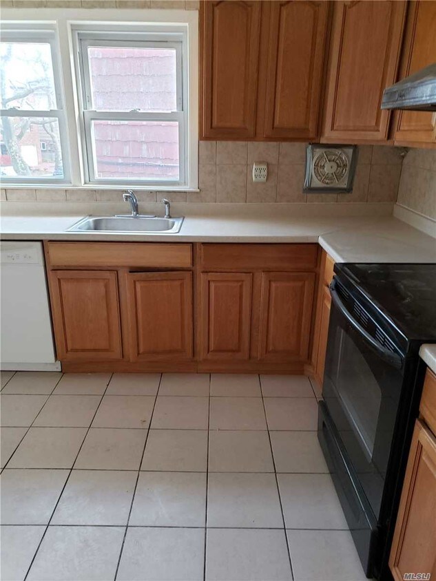 Foto del edificio - 57-02-226 226th St