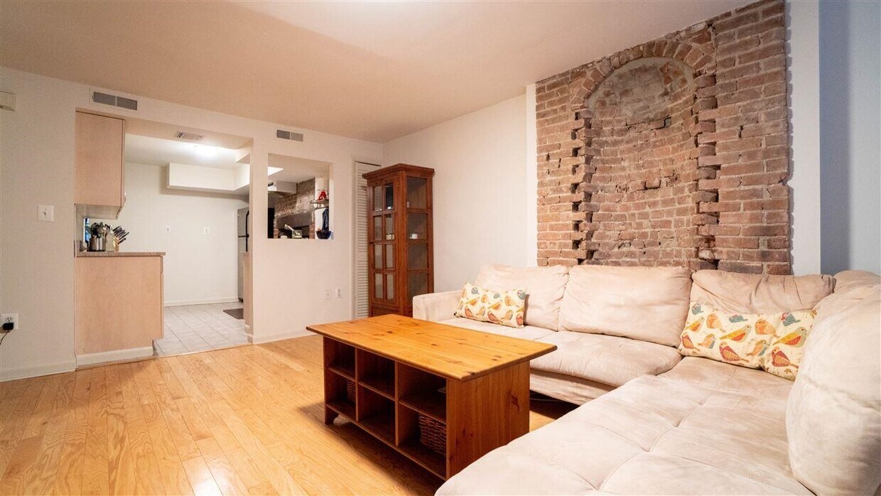 Foto principal - 517 Manila Ave