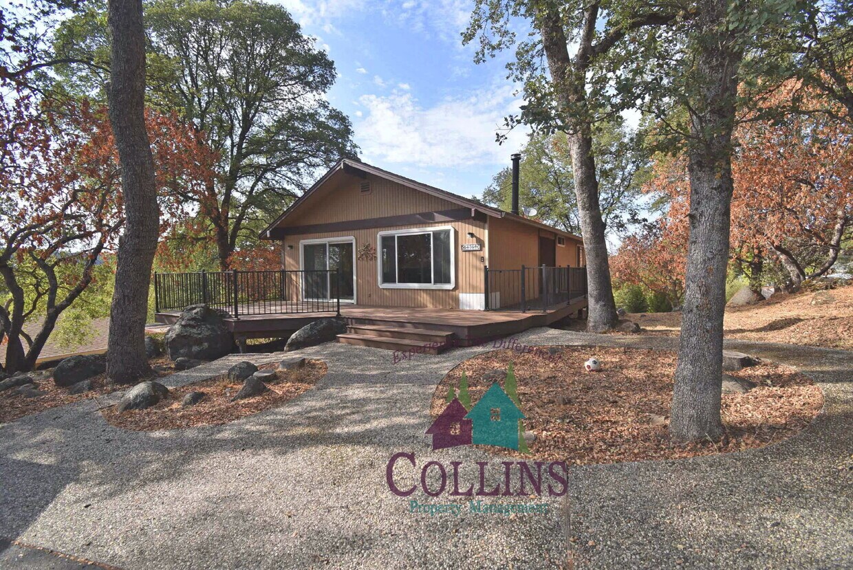 Foto principal - Comfortable 2-Bedroom Home in Lake Wildwood