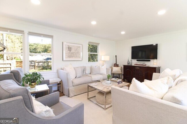 Foto del edificio - 1092 West Lake Dr