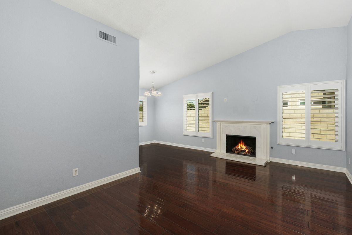 Building Photo - 4040 Penrod Dr