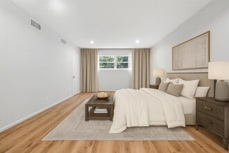 Building Photo - 3141 Bissonnet St