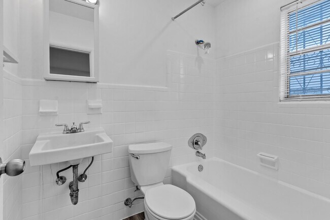 Foto del edificio - 46 NW 62nd St