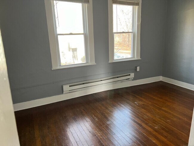 Building Photo - 88 Spencer St