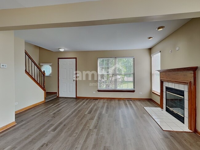 Building Photo - 775 Highview Ct
