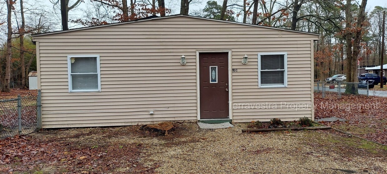 Primary Photo - 3 Bed Bungalow in Millville. Eligible for ...