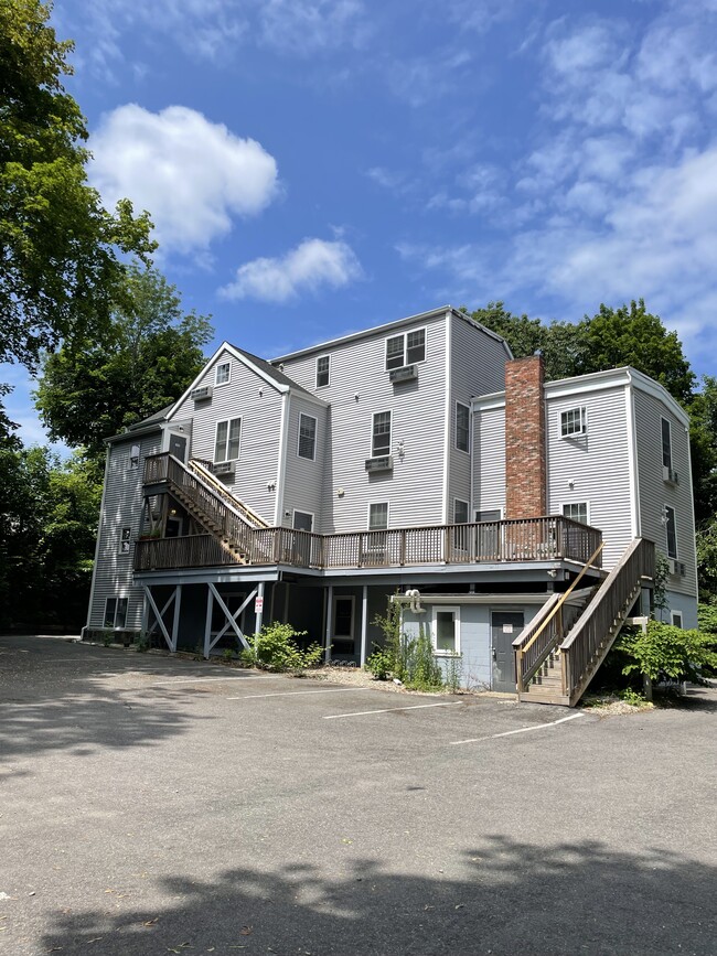 Building Photo - 40 Summer St